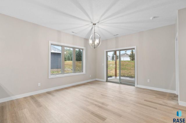 1004 S 6th Ave Avenue, Rock Rapids, IA 51246