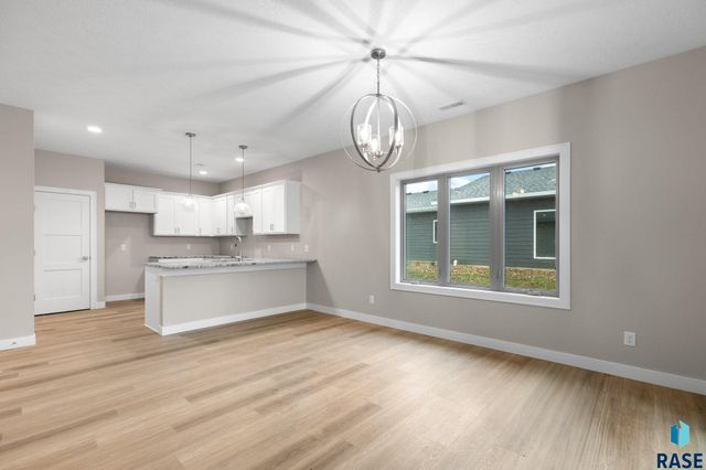 1004 S 6th Ave Avenue, Rock Rapids, IA 51246