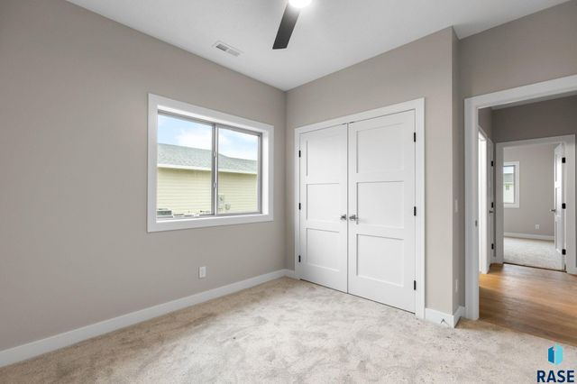 1004 S 6th Ave Avenue, Rock Rapids, IA 51246