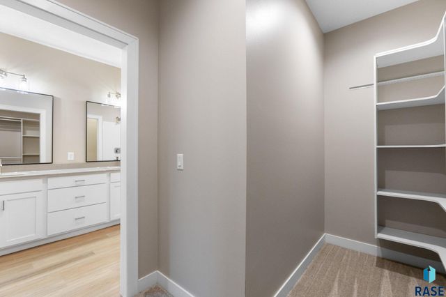 1004 S 6th Ave Avenue, Rock Rapids, IA 51246