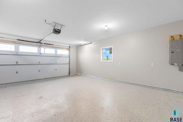 1004 S 6th Ave Avenue, Rock Rapids, IA 51246