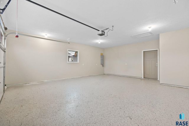 1004 S 6th Ave Avenue, Rock Rapids, IA 51246