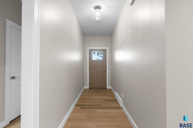 1004 S 6th Ave Avenue, Rock Rapids, IA 51246