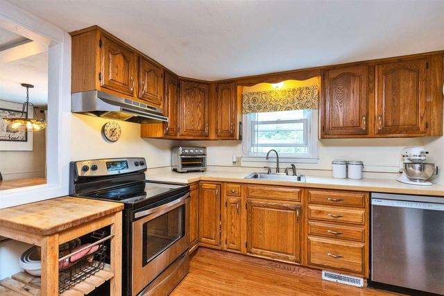 33 Lobacki Drive, Peterborough, NH 03458