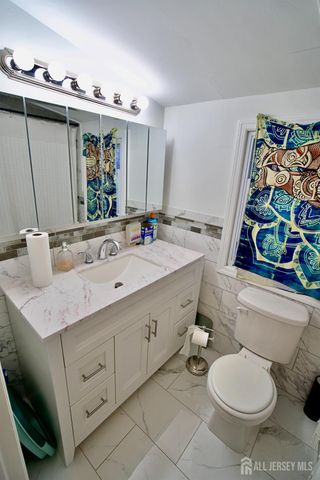 193 Old Road, Sewaren, NJ 07077