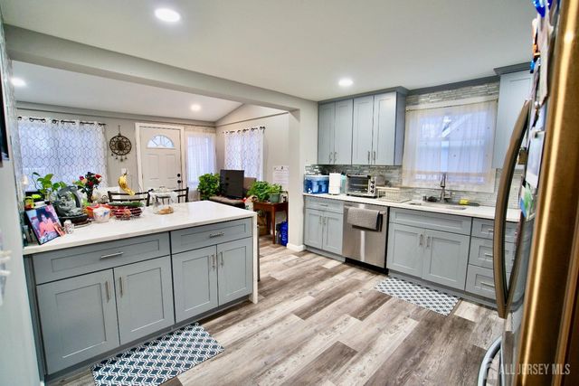 193 Old Road, Sewaren, NJ 07077