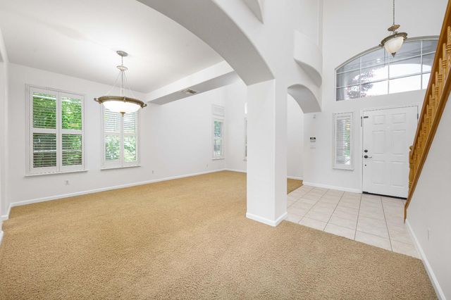 1705 Avignon Ln, Modesto, CA 95356