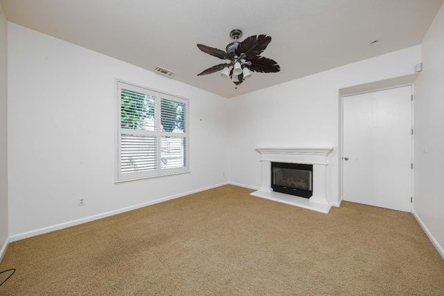1705 Avignon Ln, Modesto, CA 95356