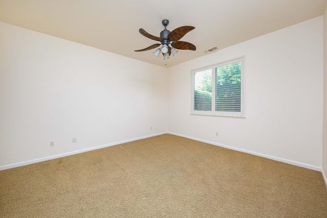 1705 Avignon Ln, Modesto, CA 95356