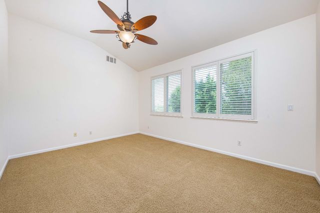 1705 Avignon Ln, Modesto, CA 95356