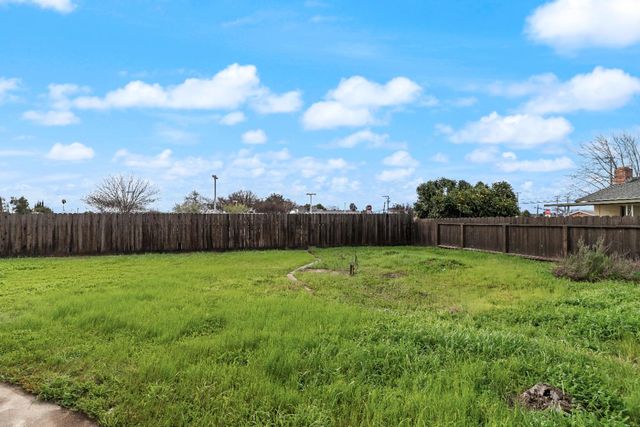 1713 Pikake, Ceres, CA 95307