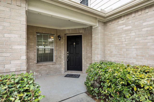2722 Skyview Downs Drive, Houston, TX 77047