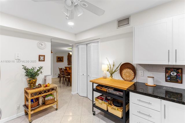 16300 Golf Club Rd 316, Weston, FL 33326