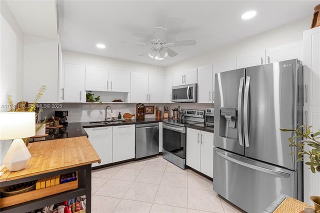 16300 Golf Club Rd 316, Weston, FL 33326