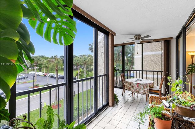 16300 Golf Club Rd 316, Weston, FL 33326