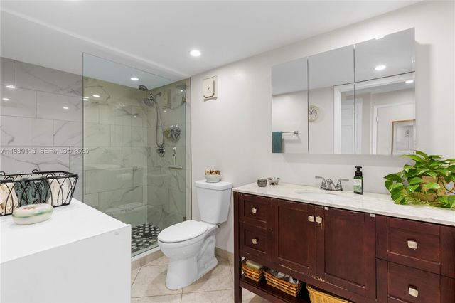 16300 Golf Club Rd 316, Weston, FL 33326