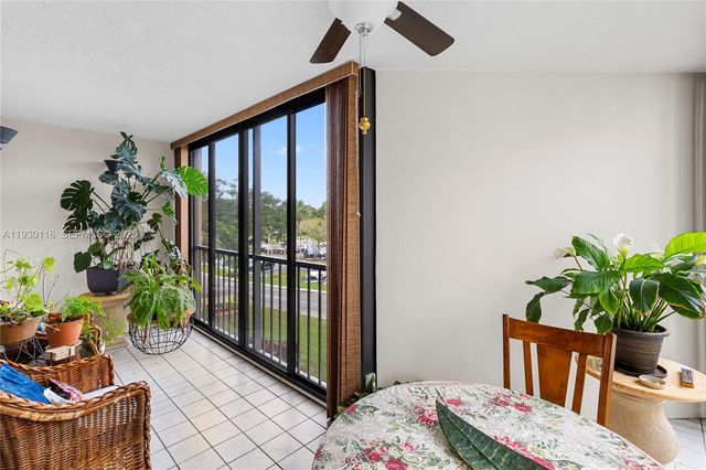 16300 Golf Club Rd 316, Weston, FL 33326