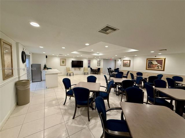 16300 Golf Club Rd 316, Weston, FL 33326