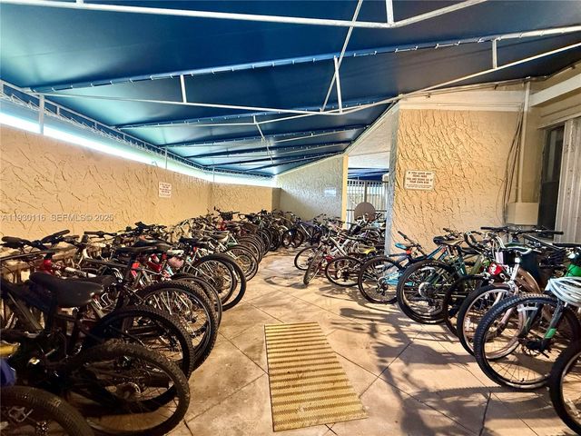 16300 Golf Club Rd 316, Weston, FL 33326