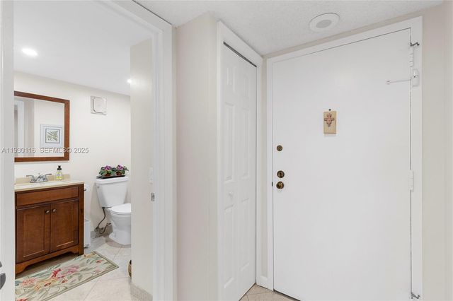 16300 Golf Club Rd 316, Weston, FL 33326