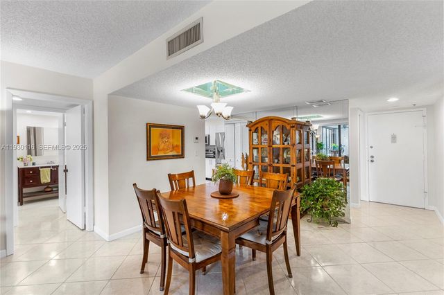 16300 Golf Club Rd 316, Weston, FL 33326