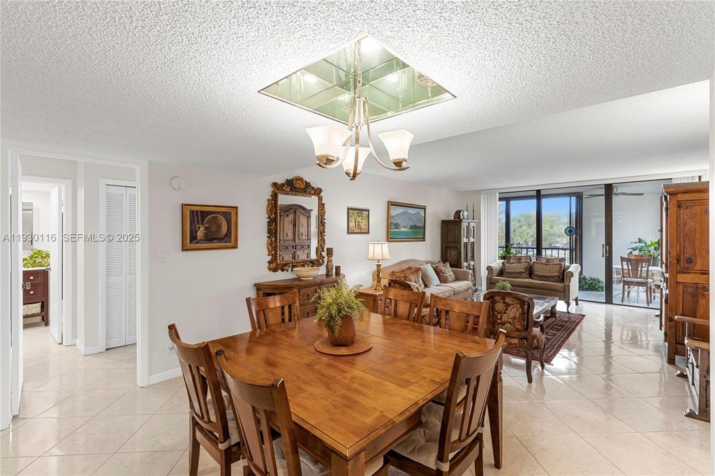 16300 Golf Club Rd 316, Weston, FL 33326