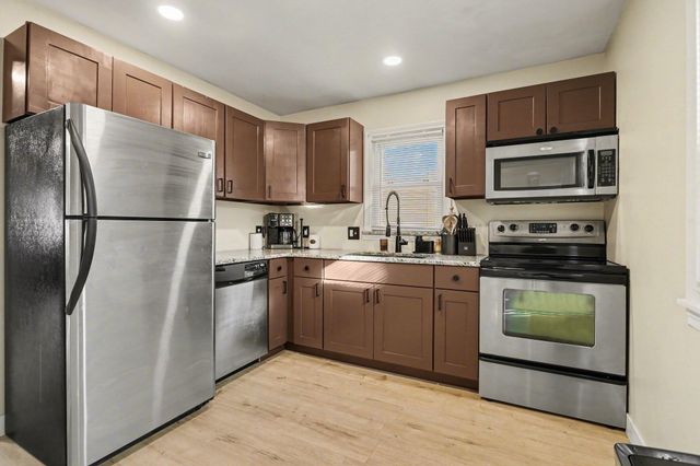 3225 Dearborn Avenue, Kalamazoo, MI 49048