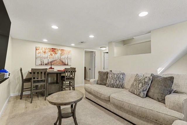 3225 Dearborn Avenue, Kalamazoo, MI 49048