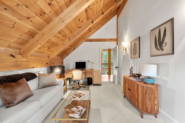 136 Washington St, Boxford, MA 01921