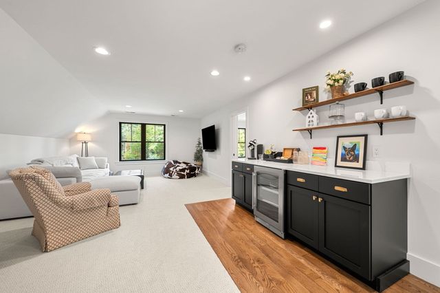 136 Washington St, Boxford, MA 01921