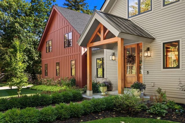 136 Washington St, Boxford, MA 01921