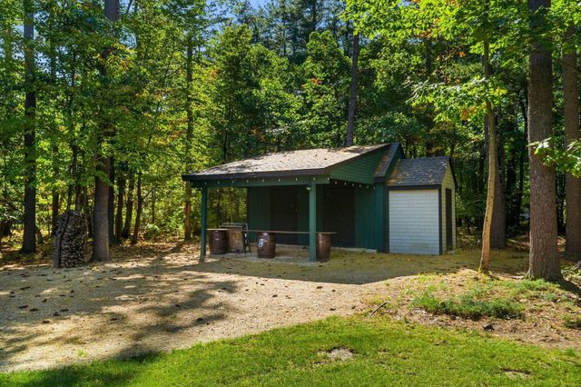 136 Washington St, Boxford, MA 01921