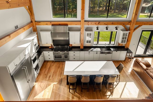 136 Washington St, Boxford, MA 01921