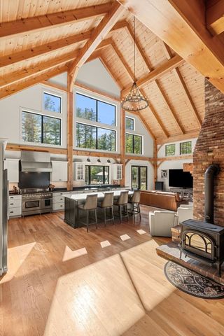 136 Washington St, Boxford, MA 01921