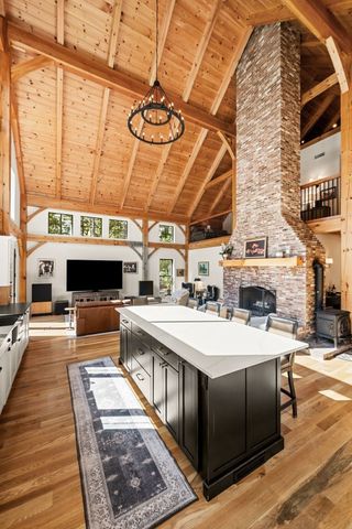 136 Washington St, Boxford, MA 01921