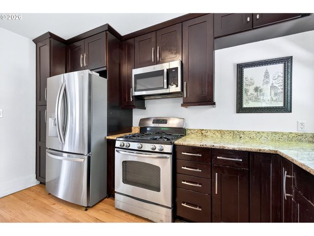 1515 N KILPATRICK St, Portland, OR 97217