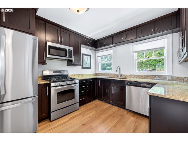 1515 N KILPATRICK St, Portland, OR 97217