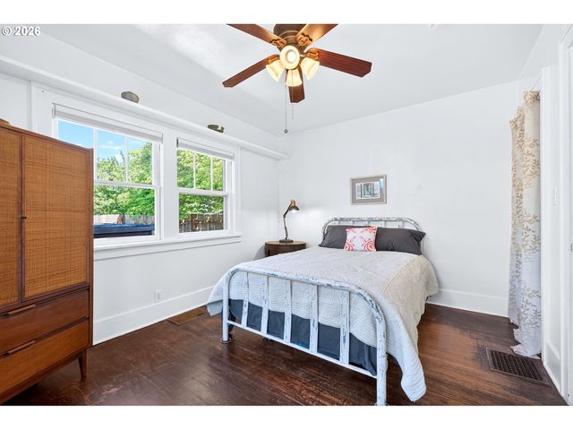 1515 N KILPATRICK St, Portland, OR 97217