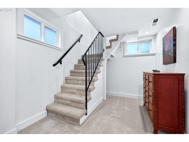 1515 N KILPATRICK St, Portland, OR 97217