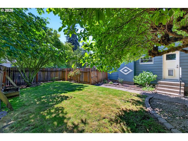 1515 N KILPATRICK St, Portland, OR 97217