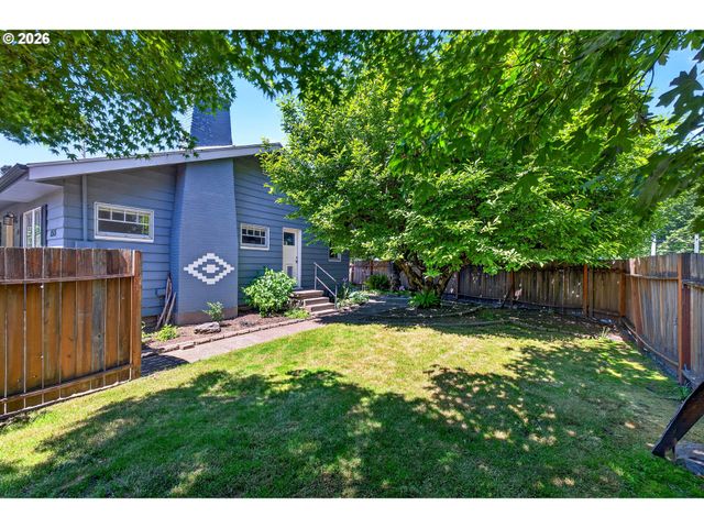 1515 N KILPATRICK St, Portland, OR 97217