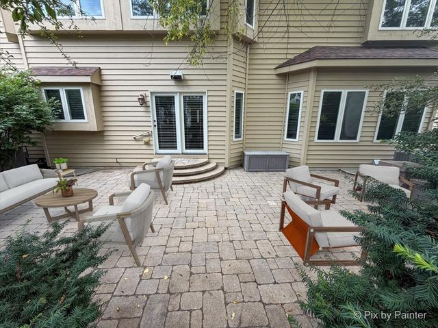 434 W Benton Avenue, Naperville, IL 60540