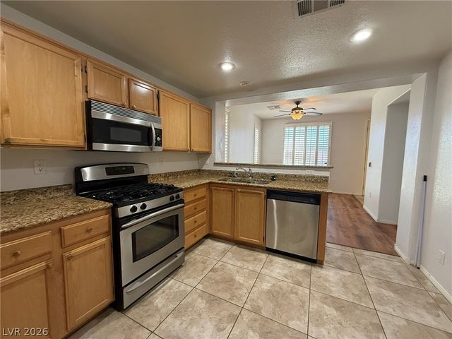 10221 Delray Beach Avenue 102, Las Vegas, NV 89129