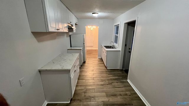 320 South Plymouth Road NW, Huntsville, AL 35811