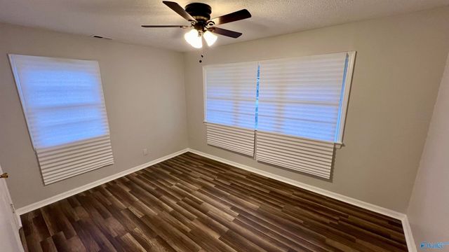 320 South Plymouth Road NW, Huntsville, AL 35811