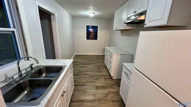 320 South Plymouth Road NW, Huntsville, AL 35811