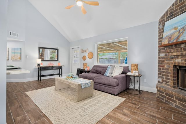 2714 Vancouver DR, Corpus Christi, TX 78414