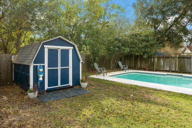 2714 Vancouver DR, Corpus Christi, TX 78414