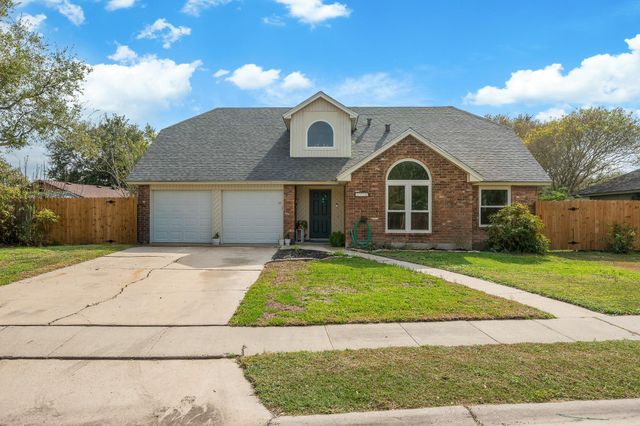 2714 Vancouver DR, Corpus Christi, TX 78414