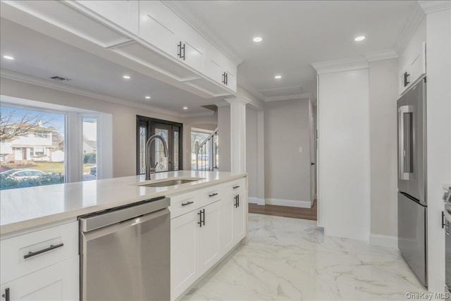 20 Shirley Court, Commack, NY 11725